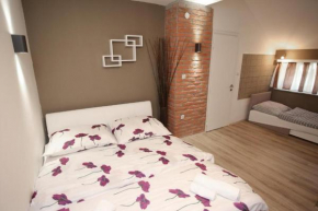 Apartments Rooms PAROMLIN CENTAR